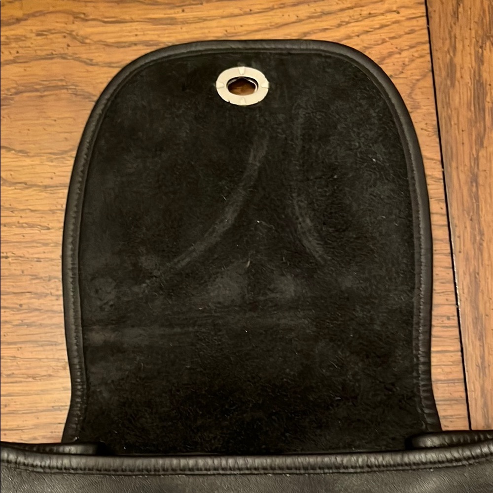 Vintage Coach 9791 Black Leather Backpack with Silver Closure - Picture 13 of 13